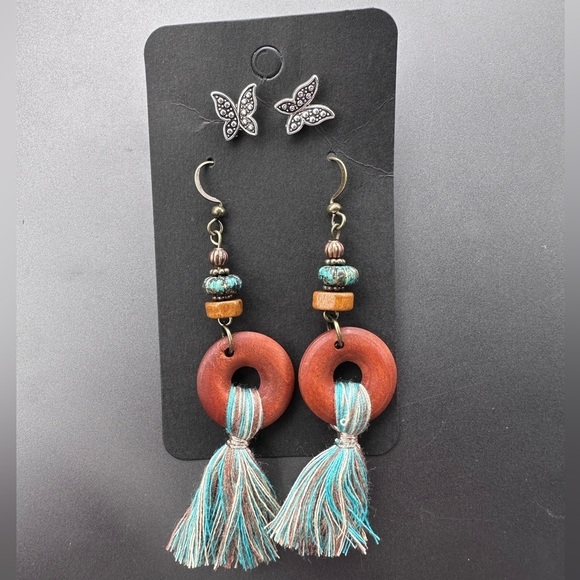 Amazon Jewelry - NEW IN PACKAGE- two pack of earrings